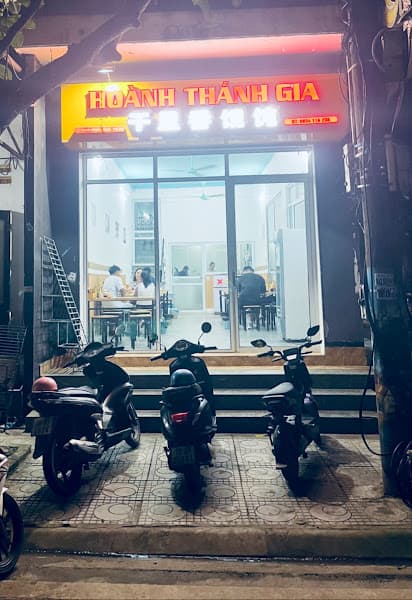 Ảnh bìa Hoành thánh gia