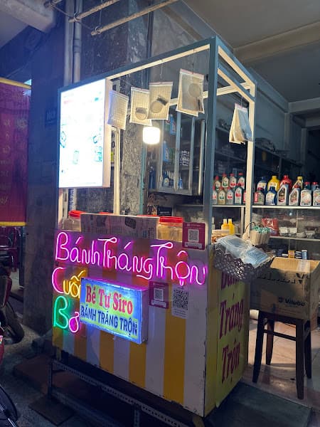 Bánh tráng trộn bé tư siro