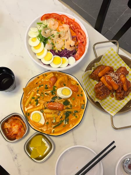 Hình ảnh 떼떼분식 - Tê Tê Kimbap & Tokkbokki Trần Duy Hưng - 2