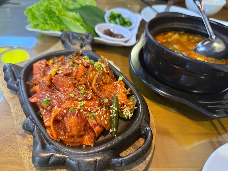 Hình ảnh 정담 Korean Restaurant (Nhà hàng Hàn Quốc Tri Kỷ) - 3