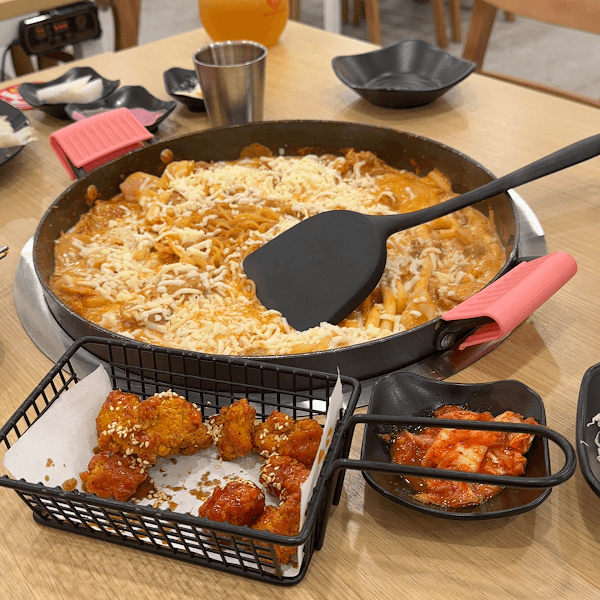 Hình ảnh Mr.Dakgalbi Vincom Trần Duy Hưng - 5