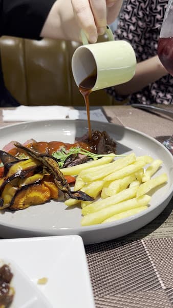 Hình ảnh Le Monde Steak - 3
