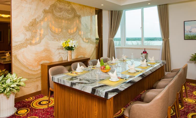 Ảnh bìa Nhà hàng, Khách sạn Vạn Phát Riverside