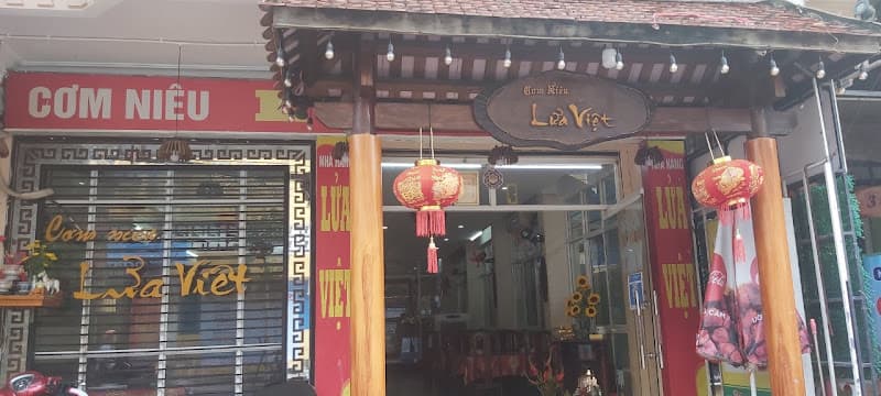 Ảnh bìa Cơm Niêu Lửa Việt
