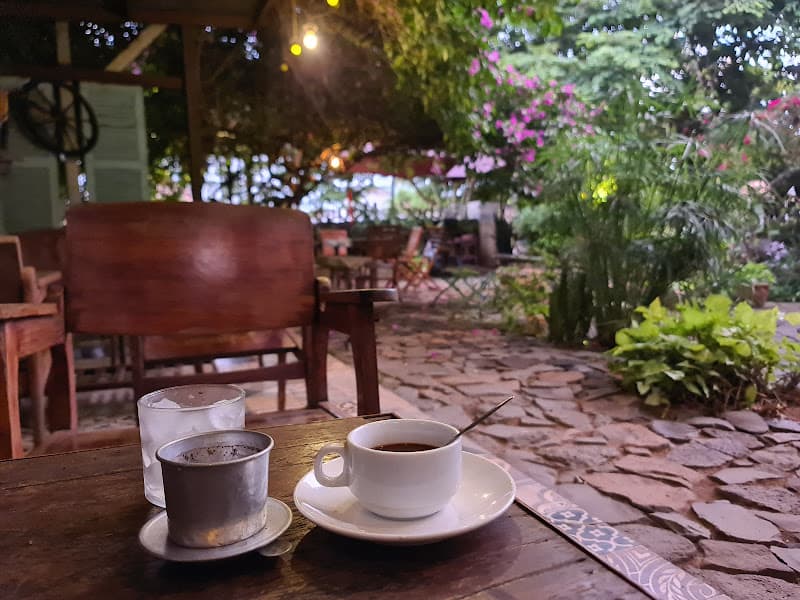 Ảnh bìa Father's House Coffee