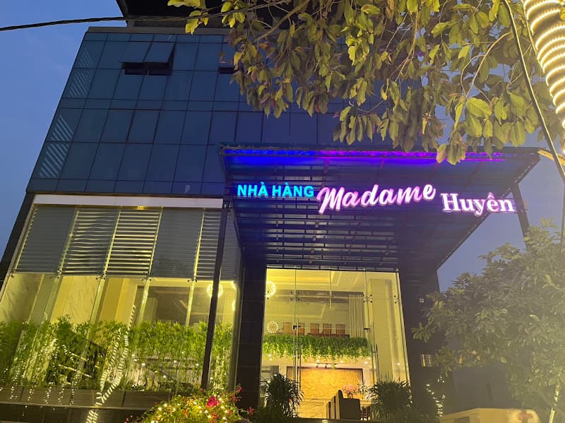 Ảnh bìa Nhà hàng Madame Huyền
