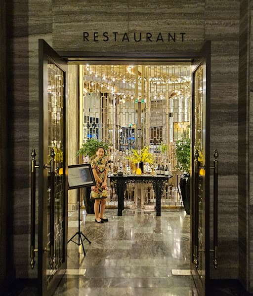 Ảnh bìa Yi Ling Ling