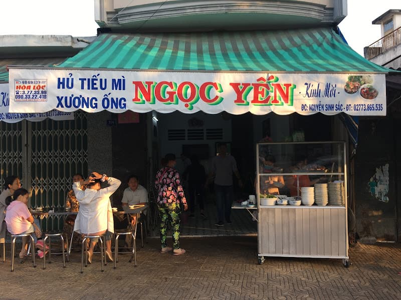 Ảnh bìa Hủ tiếu xương ống - Ngọc Yến