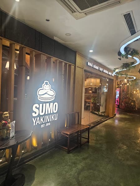 Ảnh bìa SUMOGOYA Hoàng Đạo Thúy