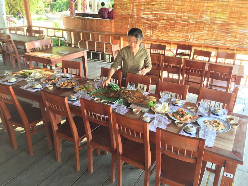 Ảnh bìa NHÀ HÀNG LÀNG BÈ
