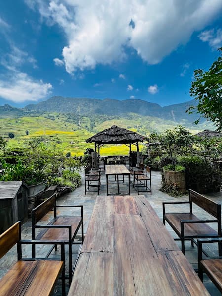 Ảnh bìa Nhà Hàng Hoa Cương