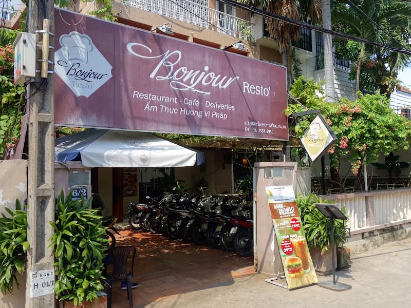 Ảnh bìa Bonjour Bistro & Cafe