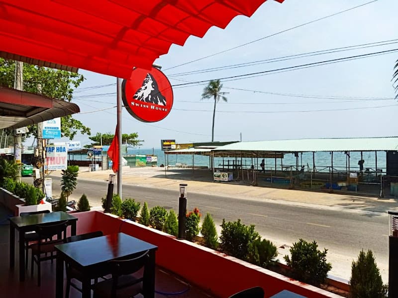Ảnh bìa Swiss House Bar & Restaurant