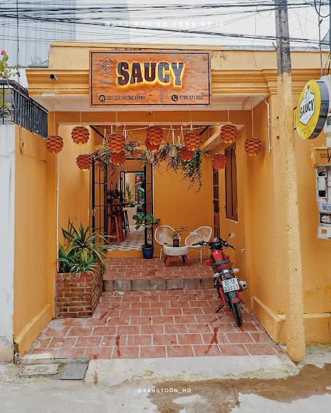 Ảnh bìa Saucy