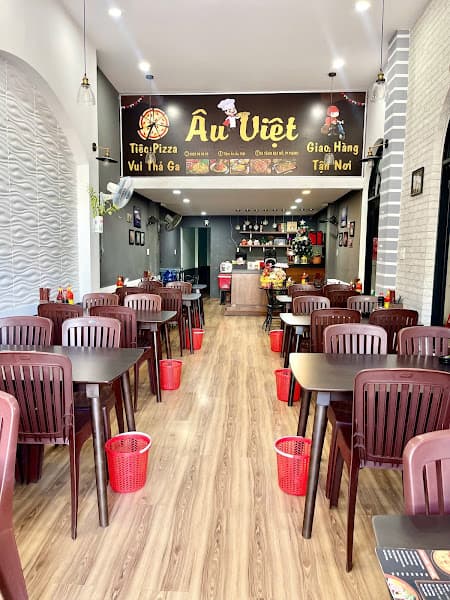 Ảnh bìa Tiệm Ăn Âu Việt