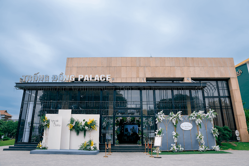 Ảnh bìa Trống Đồng Palace
