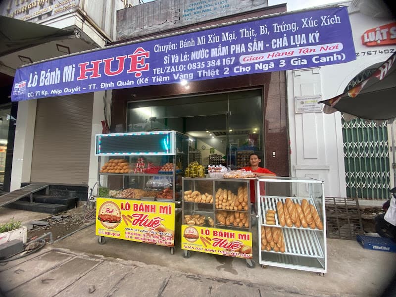Ảnh bìa Lò Bánh Mì Huệ