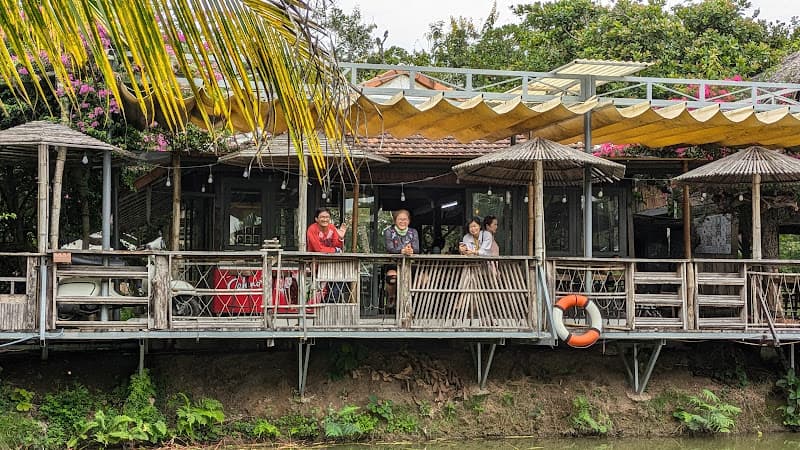 Ảnh bìa BỒ CÂU FARM