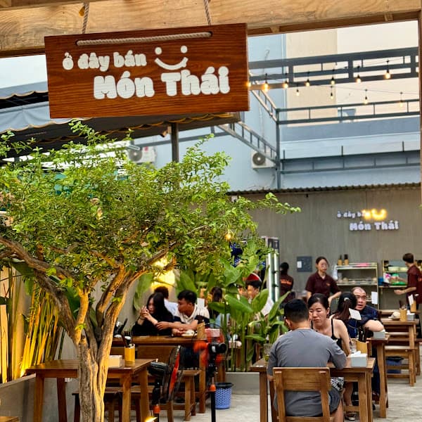Ảnh bìa Ở ĐÂY BÁN MÓN THÁI
