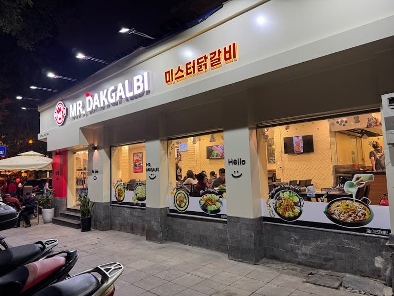 Ảnh bìa Mr.Dakgalbi phan boi chau
