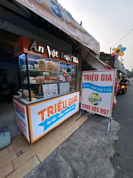 Ảnh bìa Ăn vặt & bánh tráng vị xưa Triệu Gia