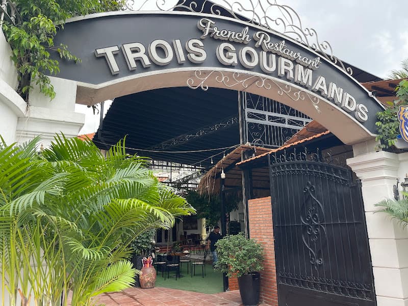 Ảnh bìa Trois Gourmands